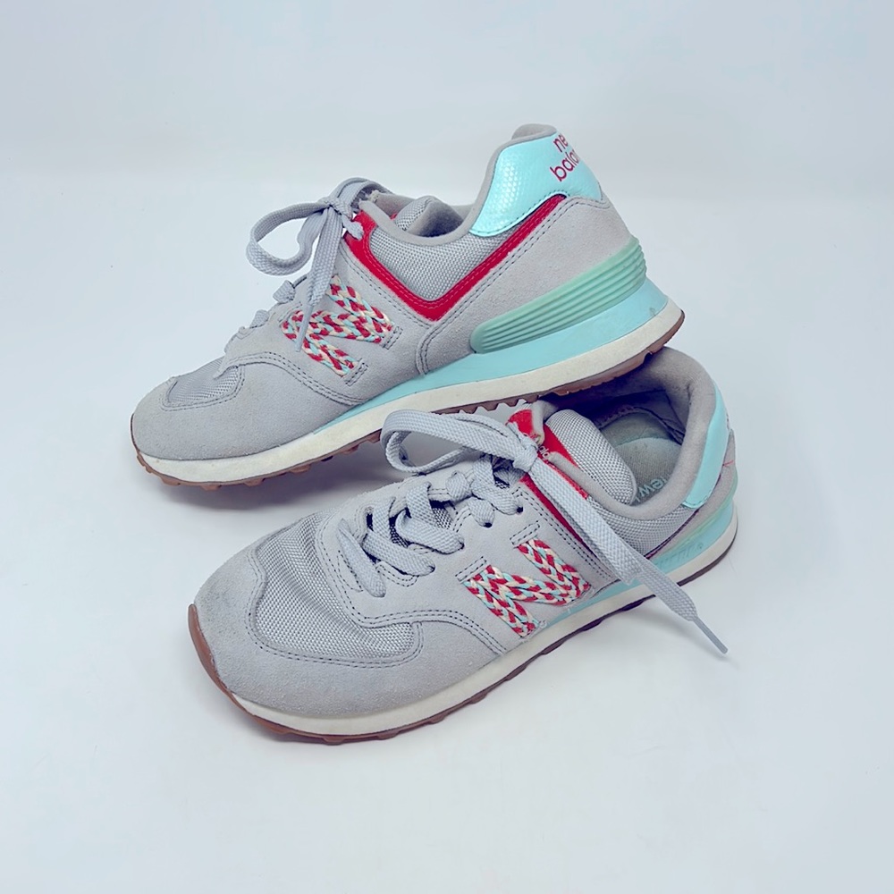 New Balance Suede Rope Accented Sneakers Size 7.5 Excellent Condition